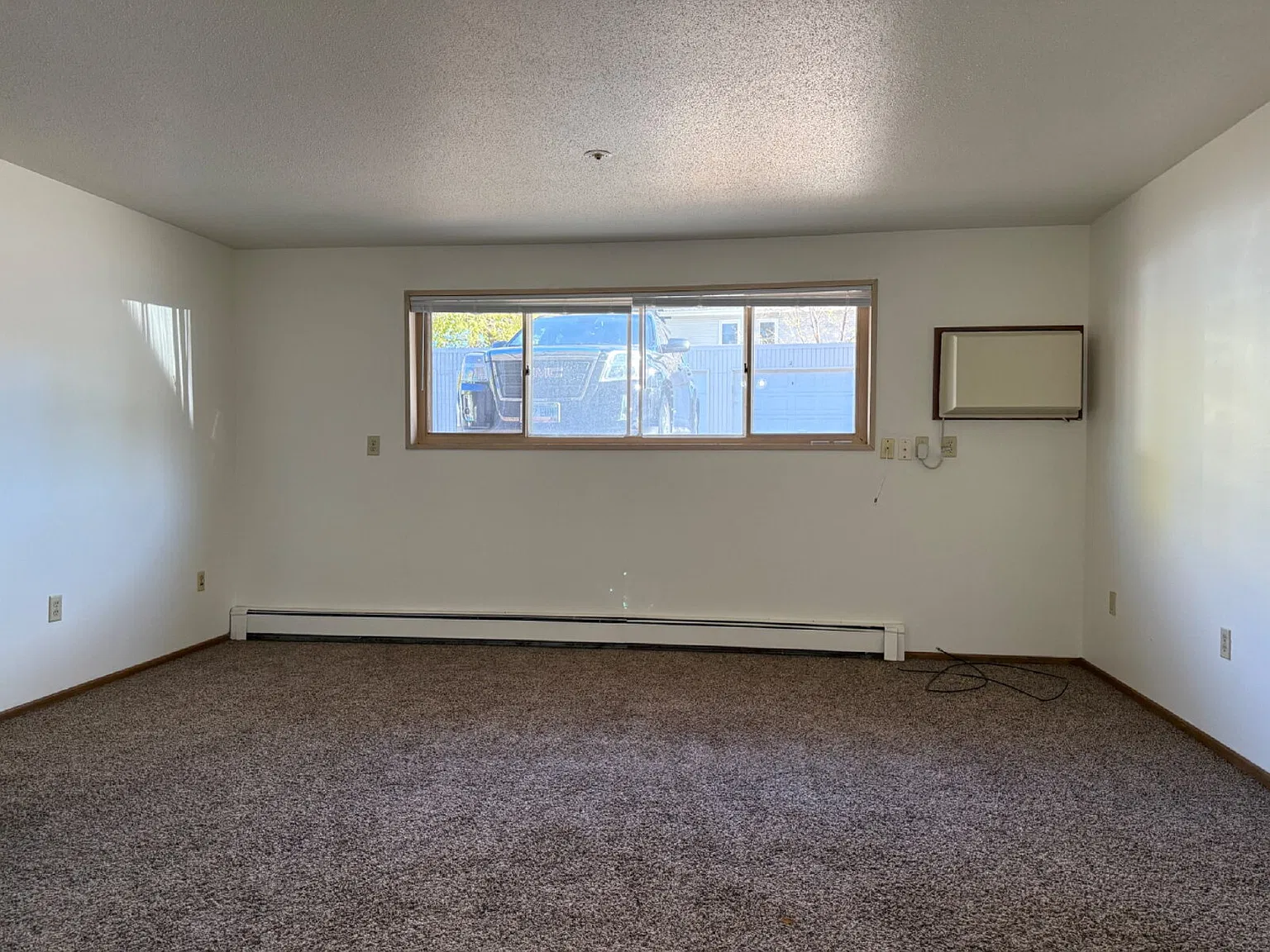 2 bed, 1.0 bath, $795 — Photo 2