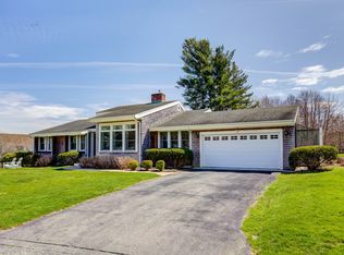 27 Col Christopher Greene Rd, Portsmouth, RI 02871