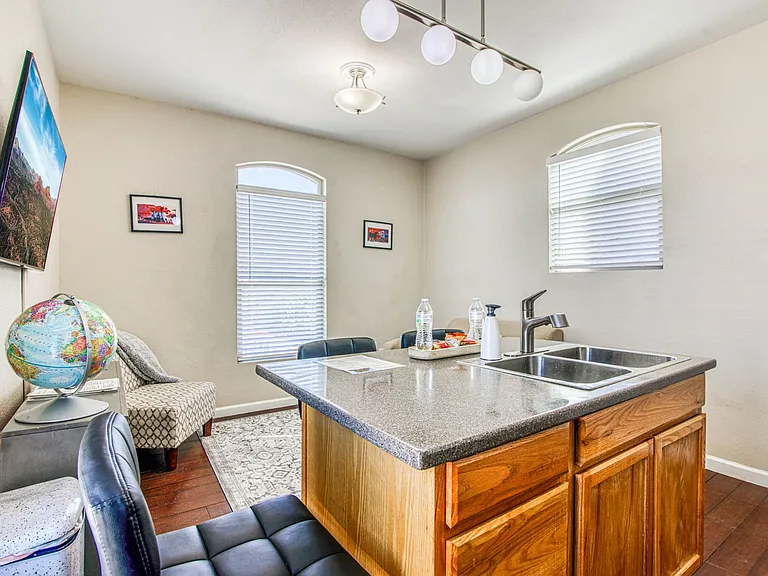 702 Myrtle Ave — Photo 29