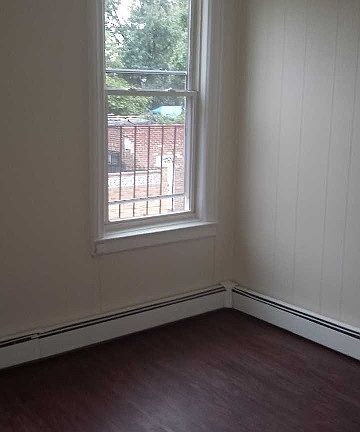 5th image of 7169 Yellowstone Blvd