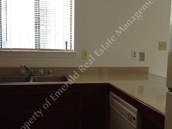 4th image of 1309 Dickerson Dr SE