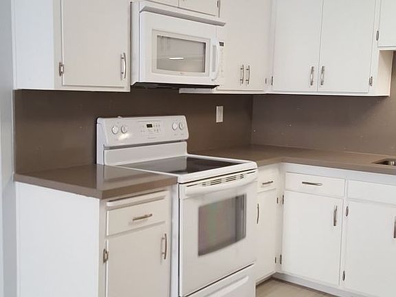 4th image of 427 Orange Ave APT D
