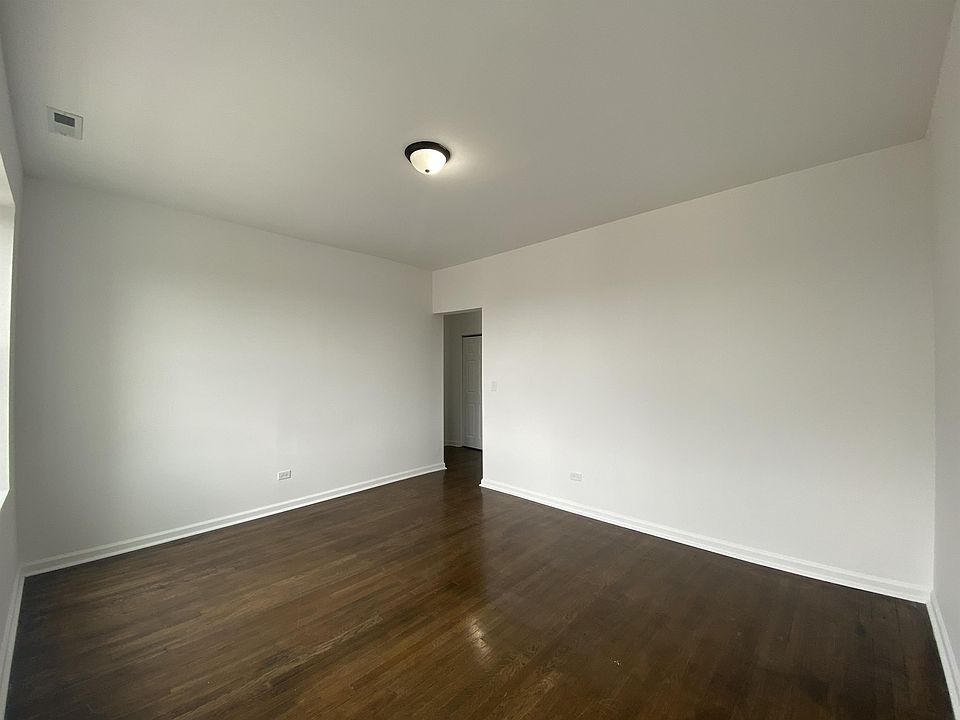 1st image of 1601 S Lawndale Ave #14093686