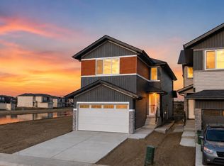 1911 48th St NW, Edmonton, AB T6L 2T4