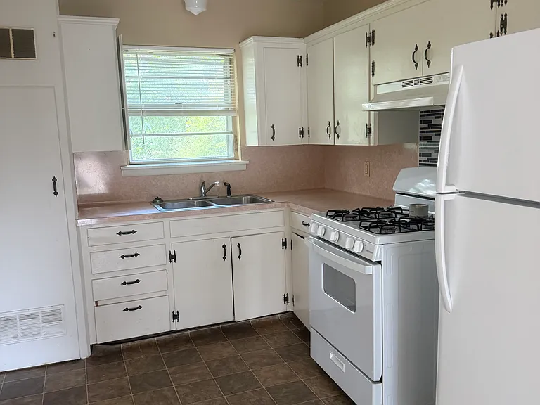 613 Ellen Dr — Photo 16