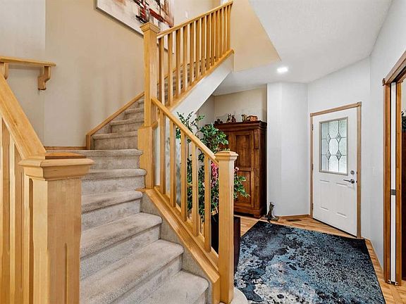 5th image of 202 N Crystal Green Pl