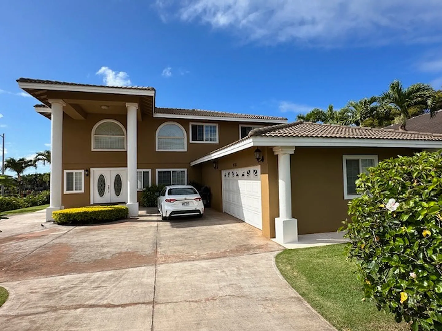Single Family Executive Style Home in Gated Community — Photo 4