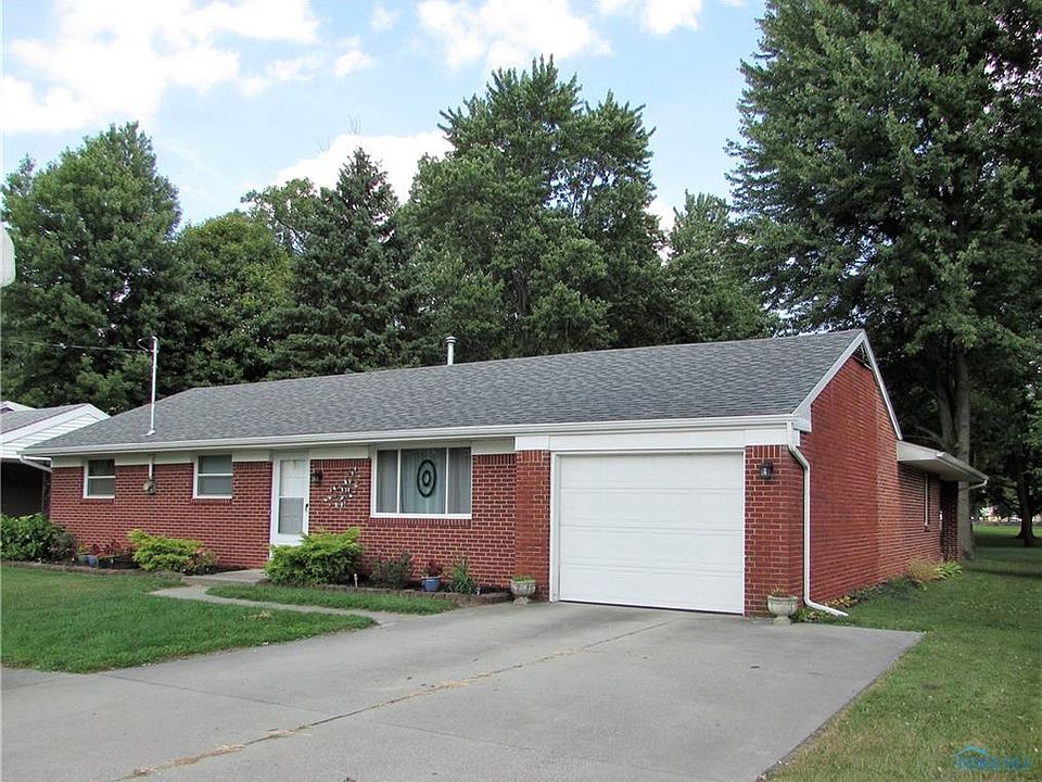 1st image of 446 Faye Ave