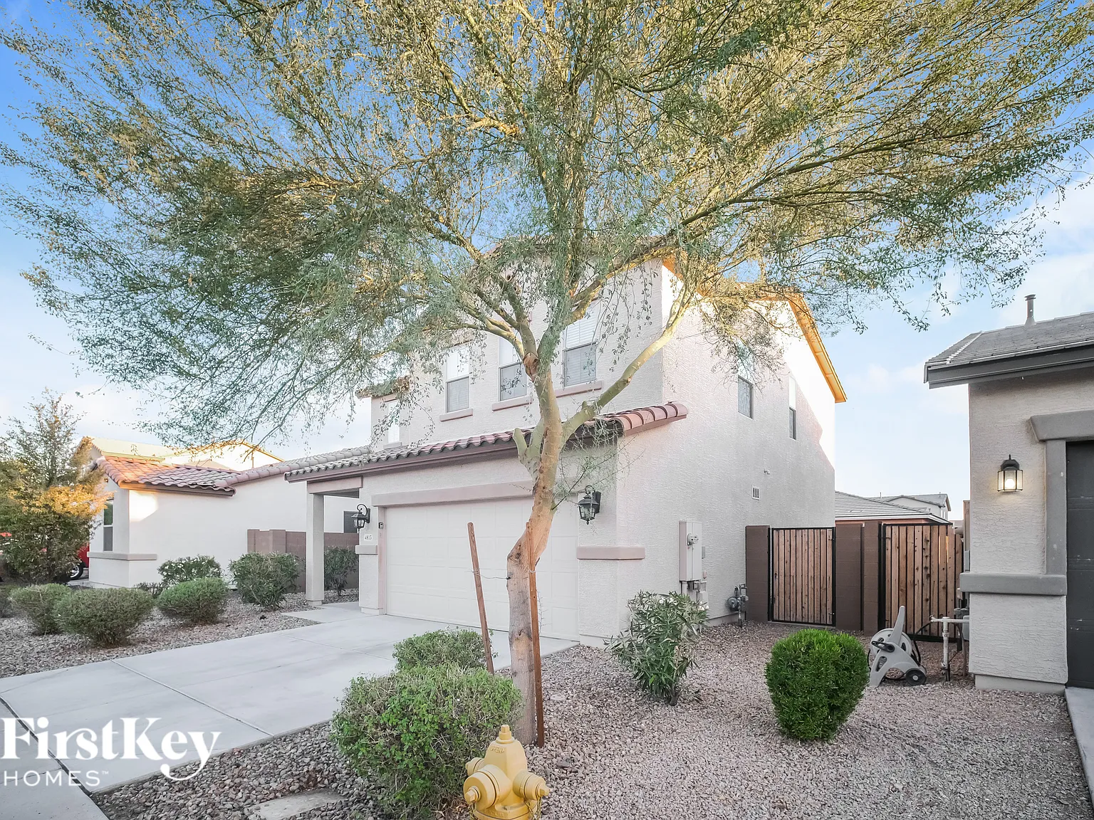 3 bed, 3.0 bath, 1702 sqft, $2,420 — Photo 3