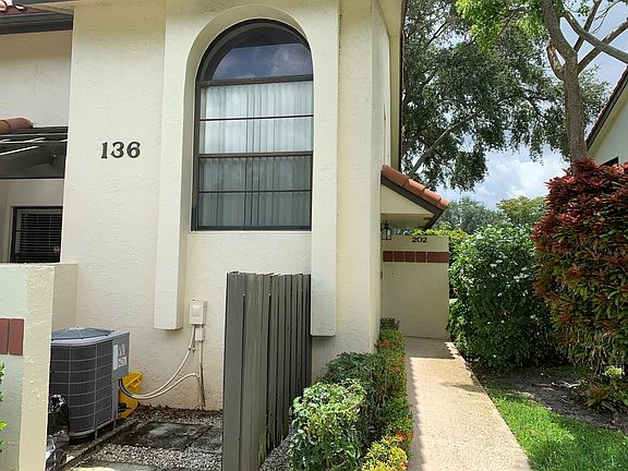 3rd image of 5880 S End Lake Dr APT 202