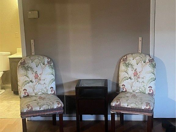 5th image of 4758 Roberta St Unit 2