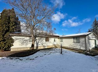 1208 Tamarack Dr, Moscow, ID 83843