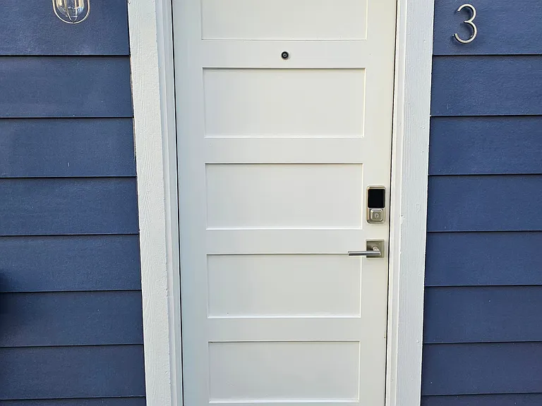 210 Marshall St #3 — Photo 1