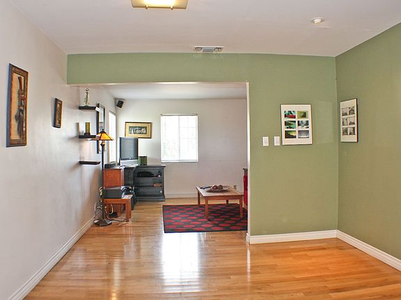 4th image of 8701 Glider Ave
