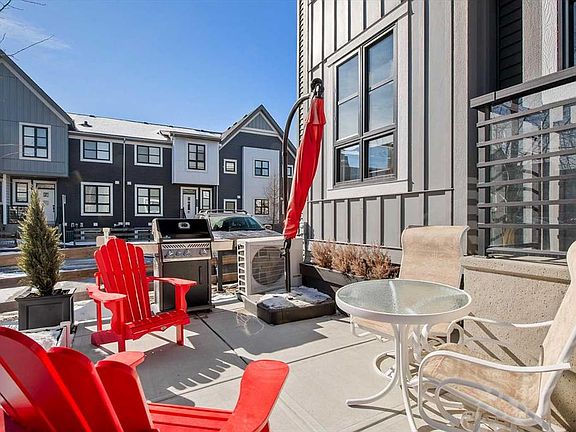 4th image of 100 Walgrove Ct SE #3401