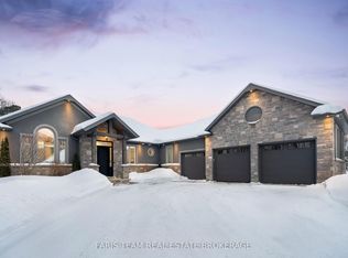 142 Mennill Dr, Springwater, ON L9X 0J2