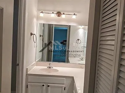 4101 Five Oaks Dr #26 — Photo 9