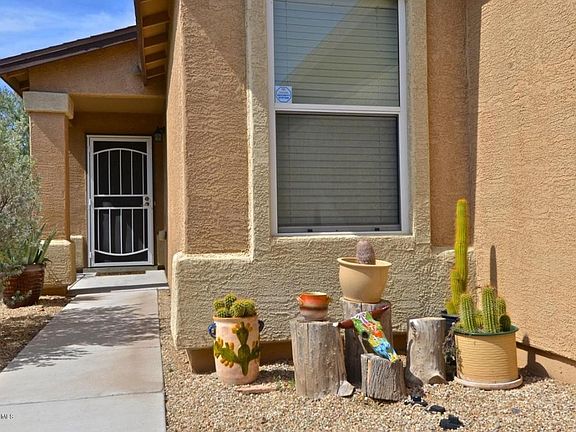 3rd image of 1060 W Calle Del Libro Dorado