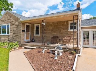 909 W Kimberly Ave, Kimberly, WI 54136
