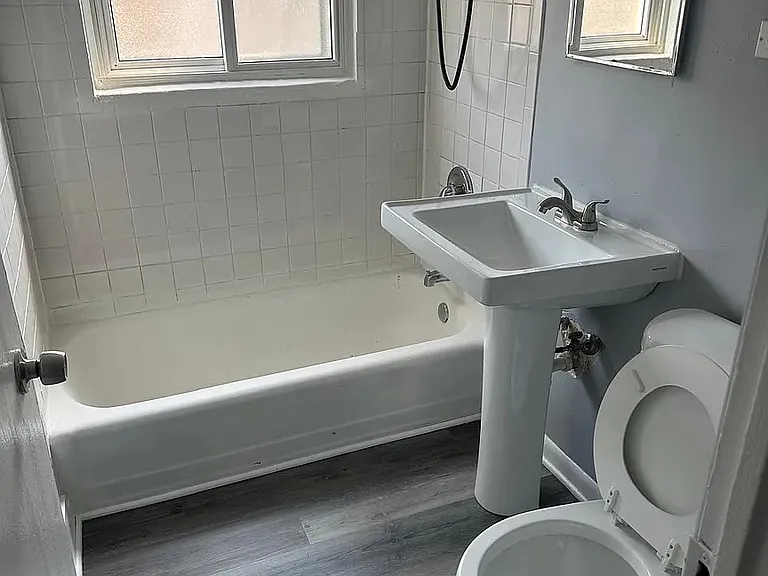 1435 Hervey Ave #A — Photo 5