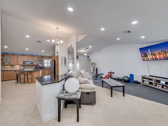 4th image of 6329 Indian Wells Blvd