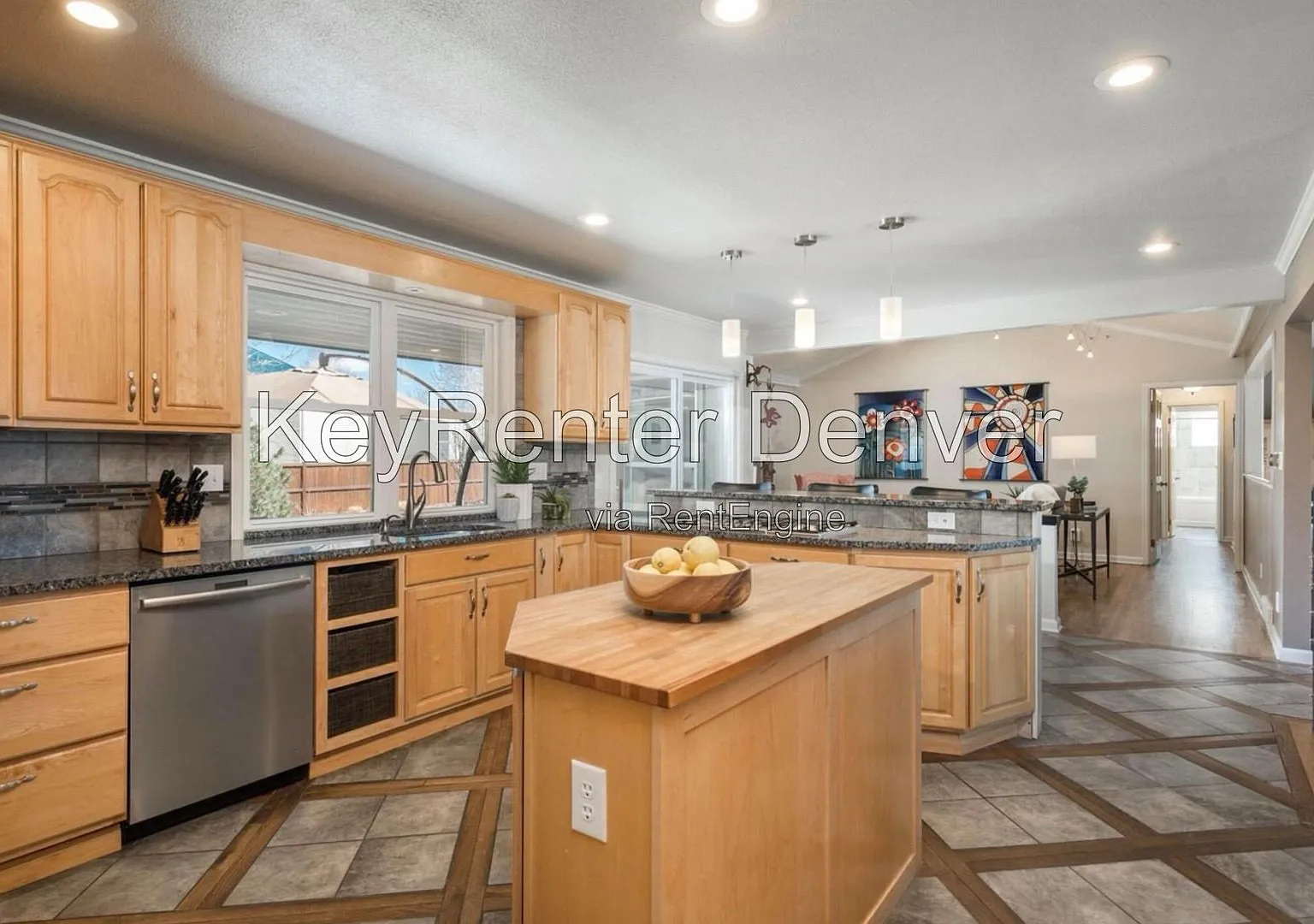 4 bed, 3.0 bath, 3221 sqft, $3,434 — Photo 2
