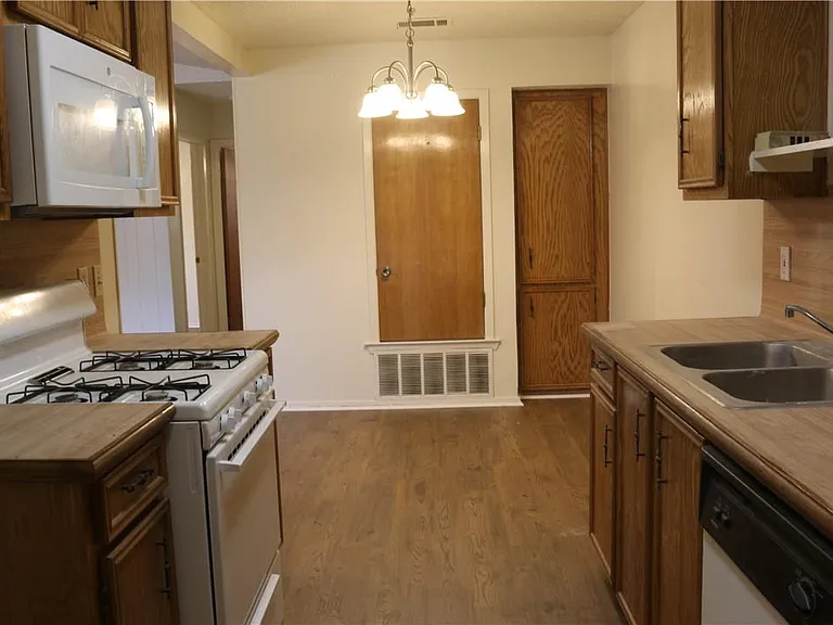 803 Kimberly St #A — Photo 8