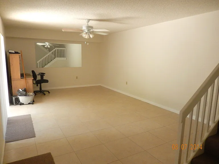 7614 76th Way — Photo 3