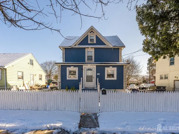 1651 W 4th St, Piscataway, NJ 08854