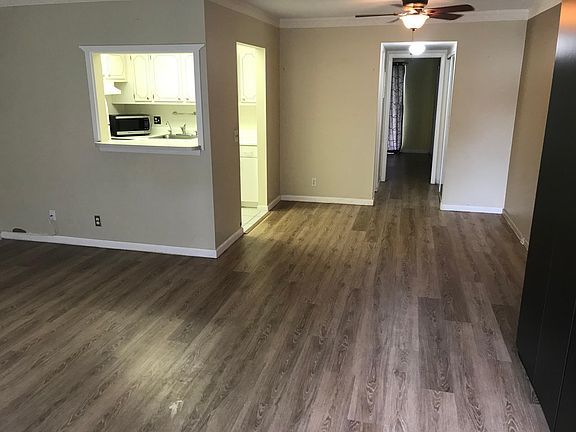 3rd image of 33 Ventnor Dr