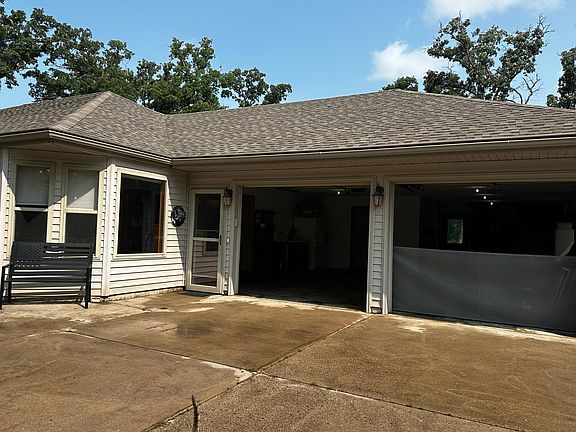 5th image of 52404 320th St