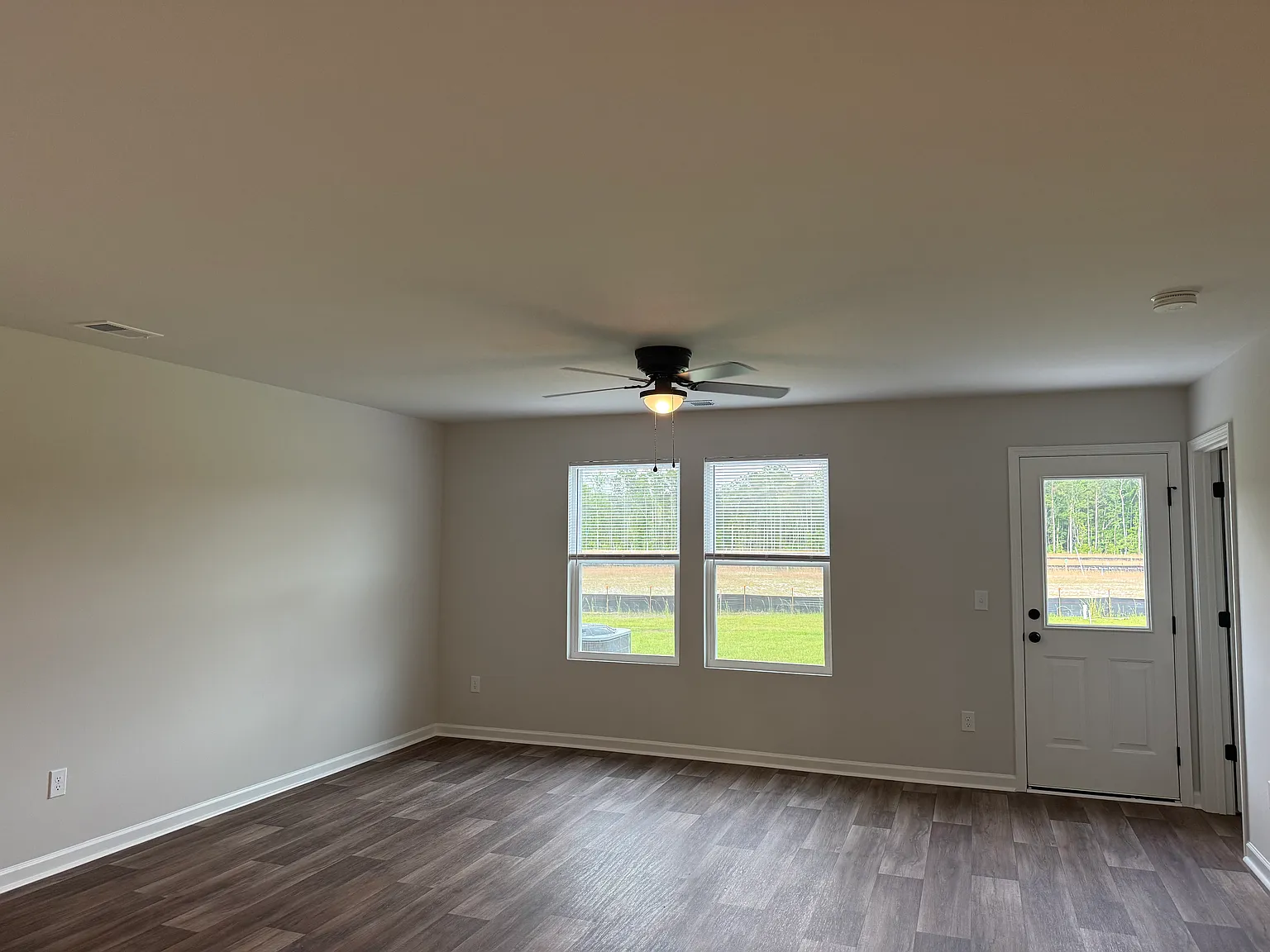 4 bed, 1666 sqft, $2,300 — Photo 4