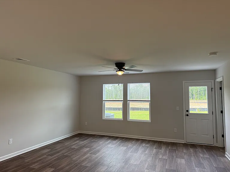 6393 Swainson St SW — Photo 4