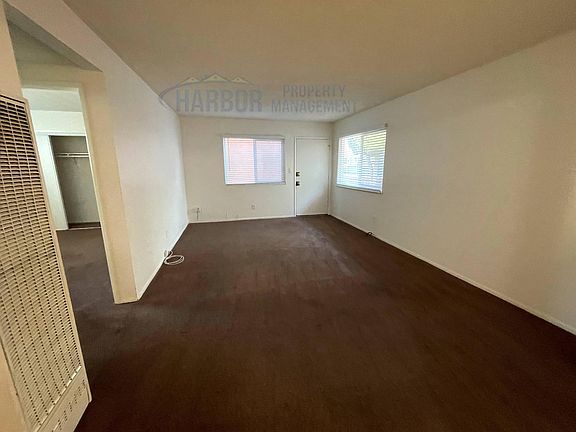 3rd image of 331 W 11th St APT B