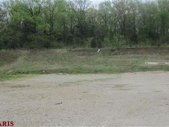 3rd image of 14 Williams Dr