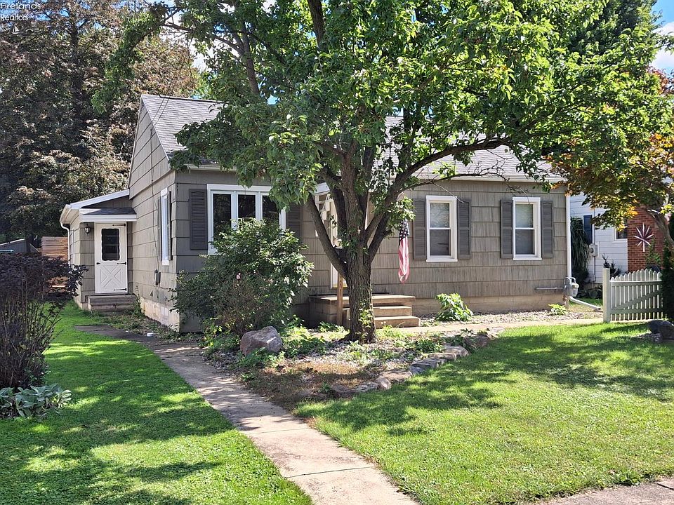 1st image of 37 Maple St