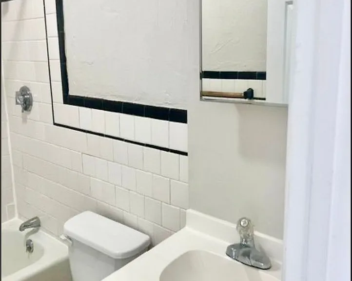 168 Whitehall Street — Photo 4