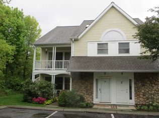 16 Burnham Ct #16, Fishkill, NY 12524