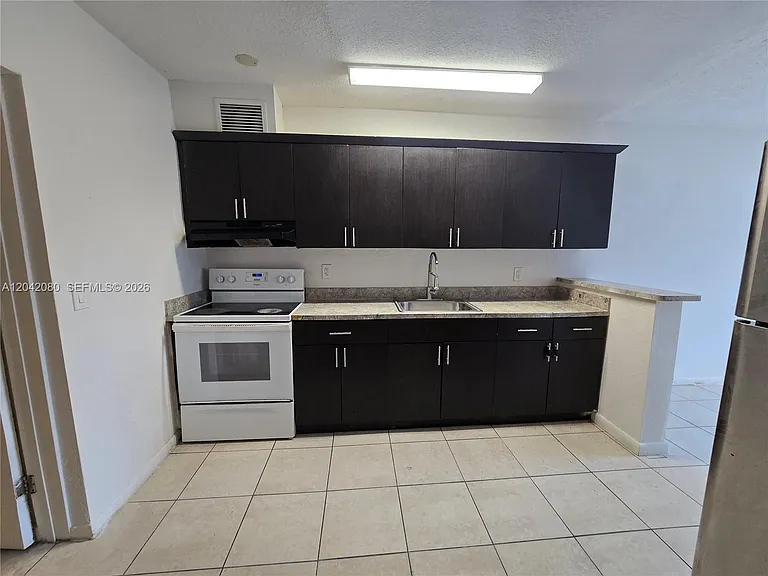 2203 Taft St #B — Photo 3