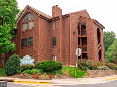 2820 Lee Oaks Pl APT 302, Falls Church, VA, 22046