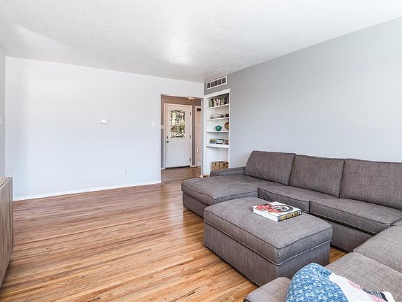 5th image of 1209 Placita Loma