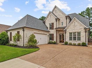 202 Chadwick Woods Ln, Collierville, TN 38017