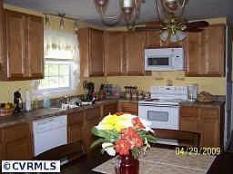 4th image of 4147 Henshaw Dr