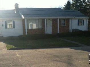 1 Friendly Dr, Warwick, RI 02888