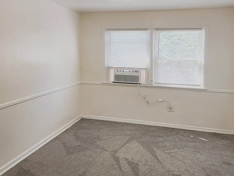 2601 N Heald St — Photo 14