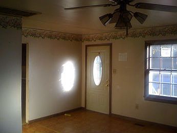 3rd image of 5921 Orcutt Ave