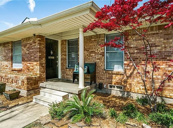 3rd image of 10233 Clary Dr