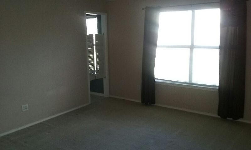 2nd image of 505 Tumbleweed Dr
