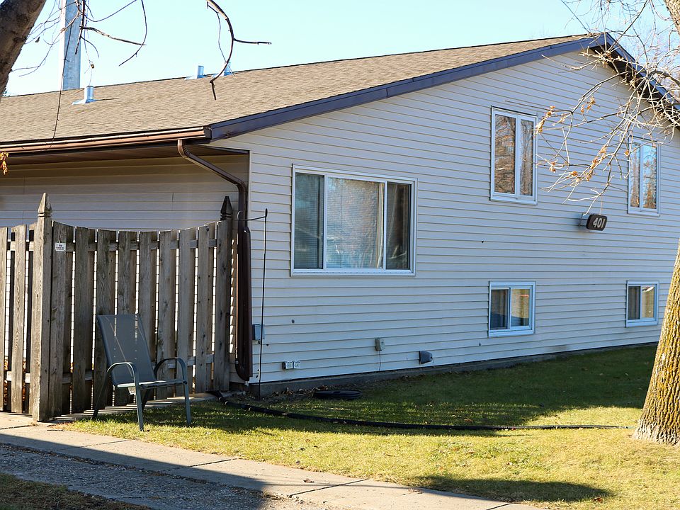 1st image of 401 4th Ave E