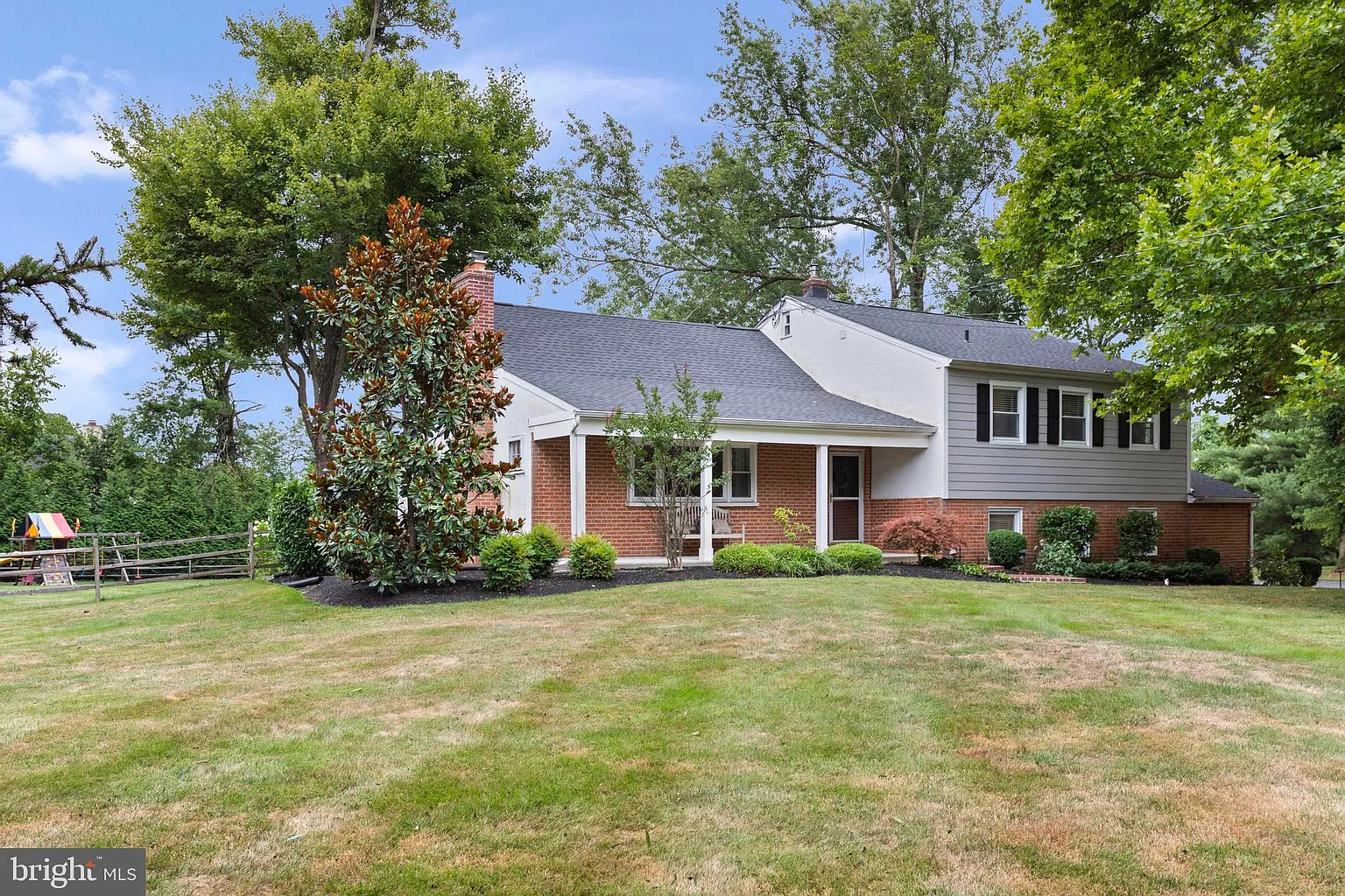 1382 Granary Rd photo 1